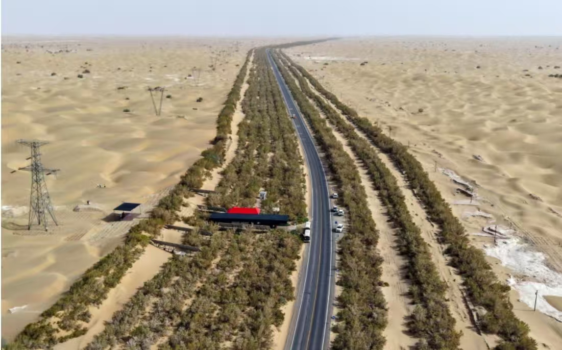 《为国家“双碳”目标奠基：看新疆如何打造全球级清洁能源矩阵》